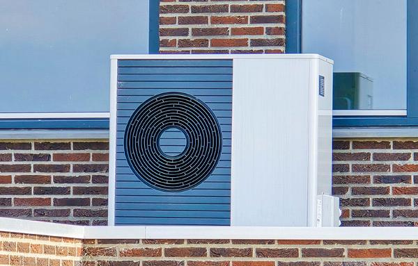 hot air pump on roof of building for flat